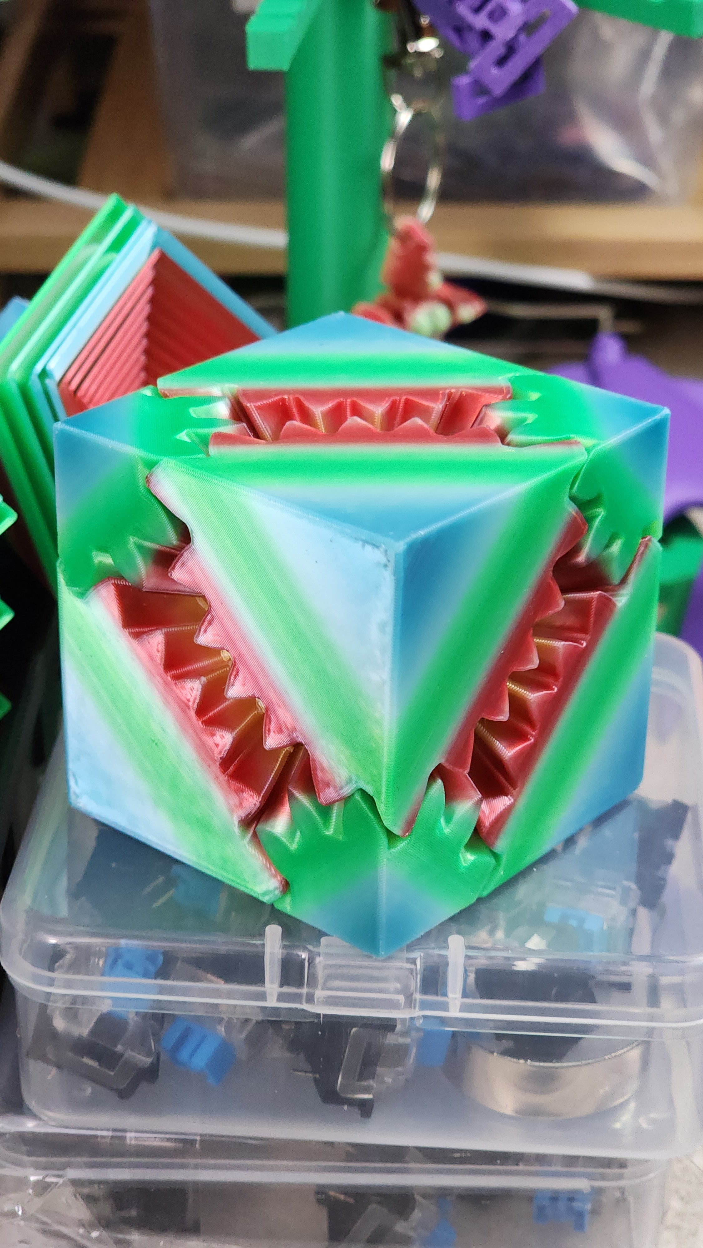 Fidget Toy - Gear Cube - Green.Brown 001