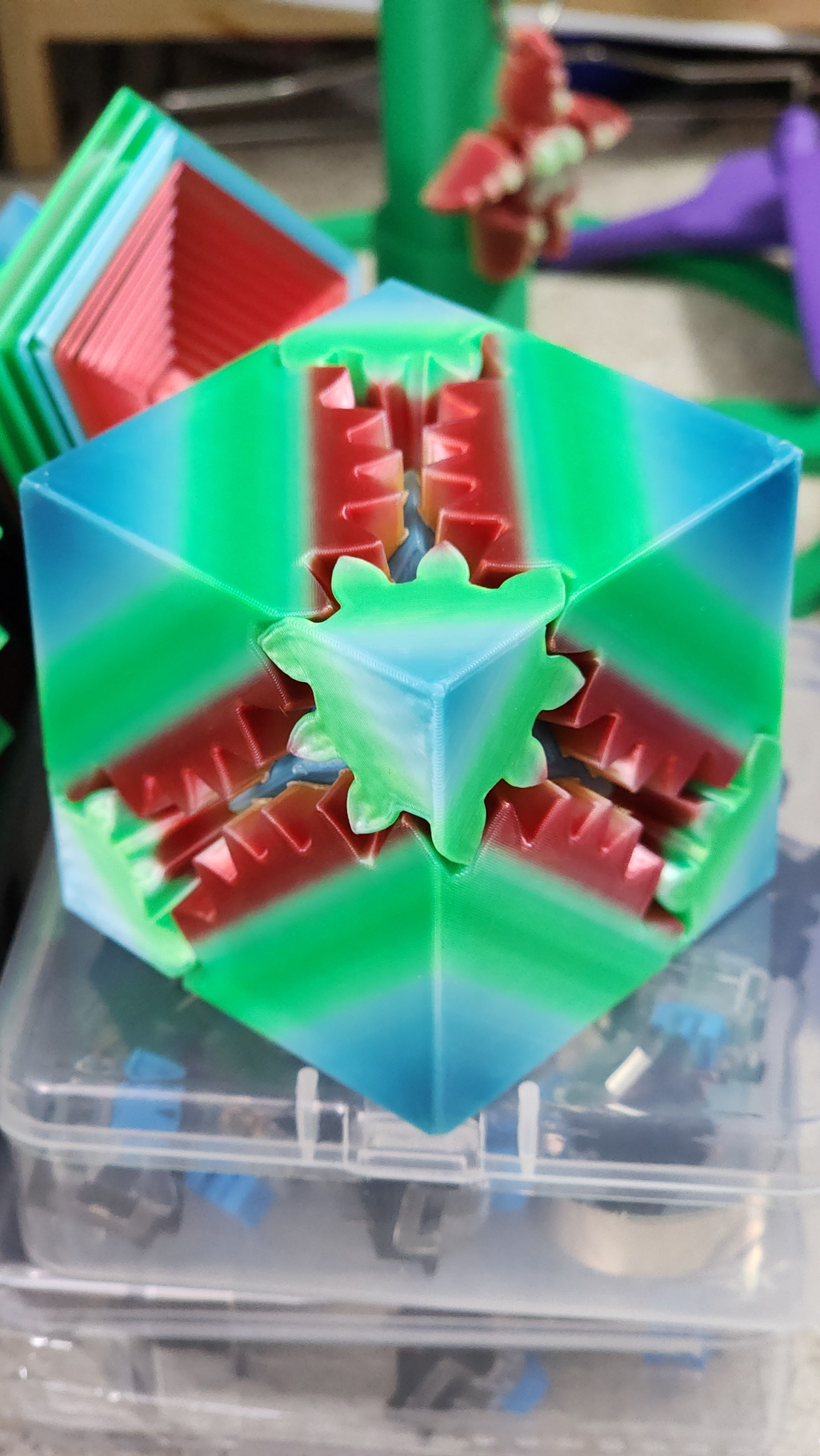 Fidget Toy - Gear Cube - Green.Brown 001