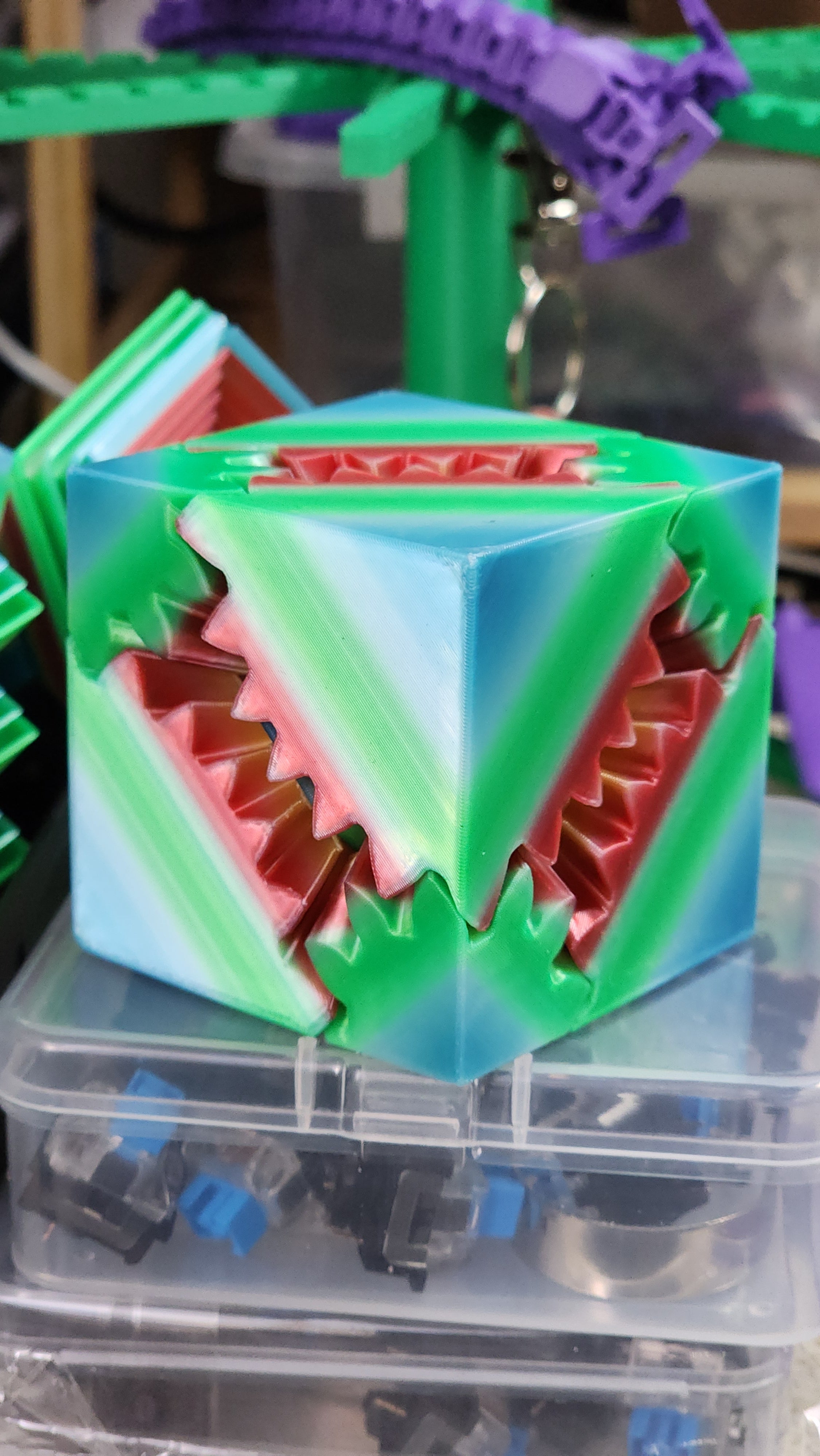 Fidget Toy - Gear Cube - Green.Brown 001