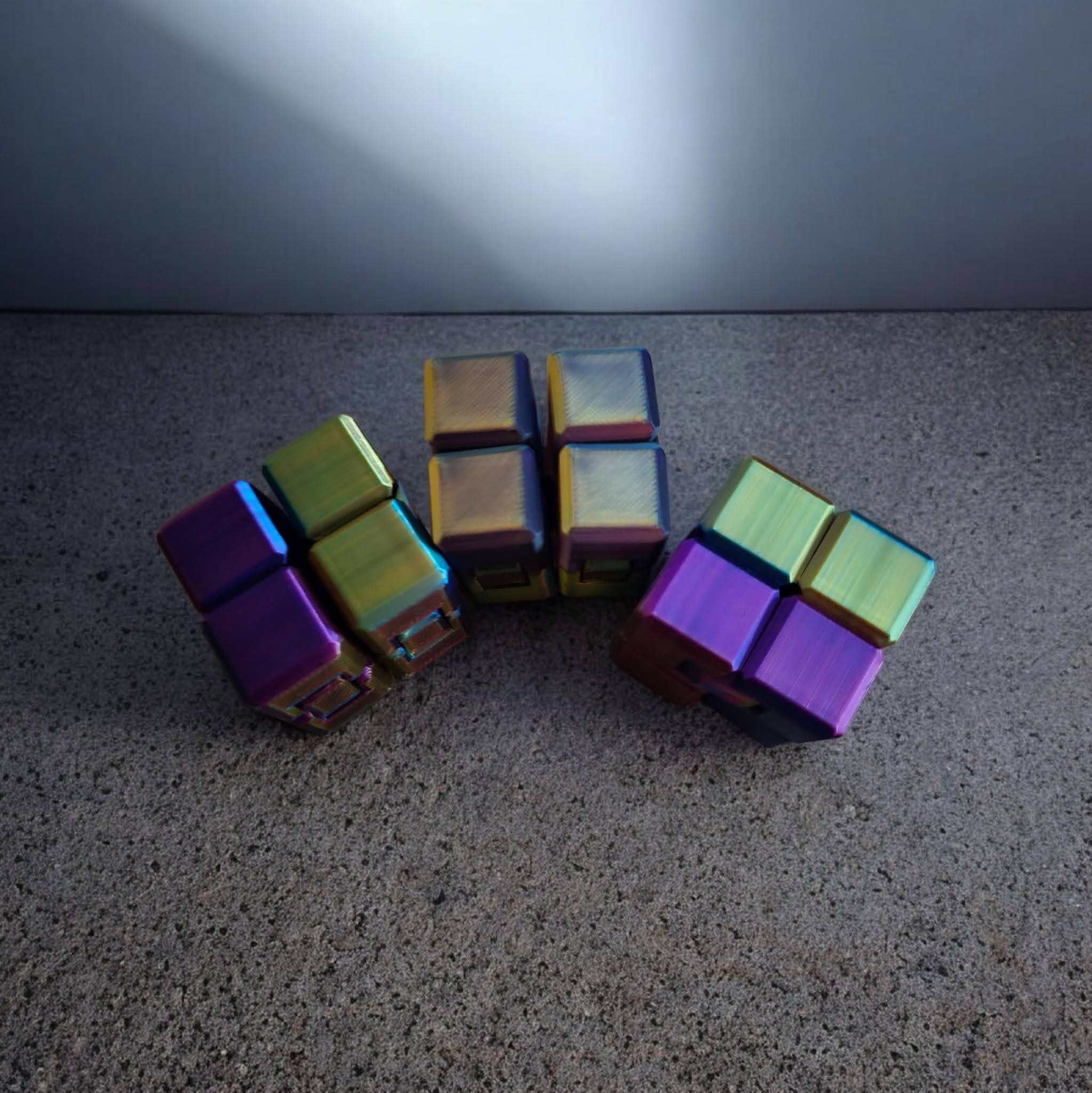 Fidget Toy - Endless Cubes 001